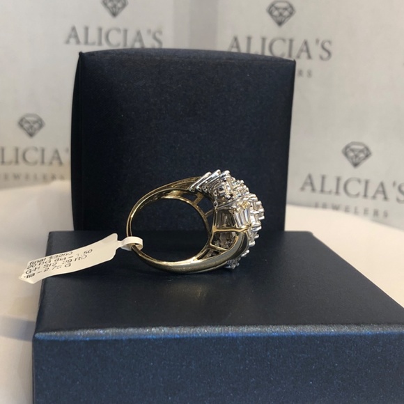 Diamond Cluster Ring - Picture 4 of 12